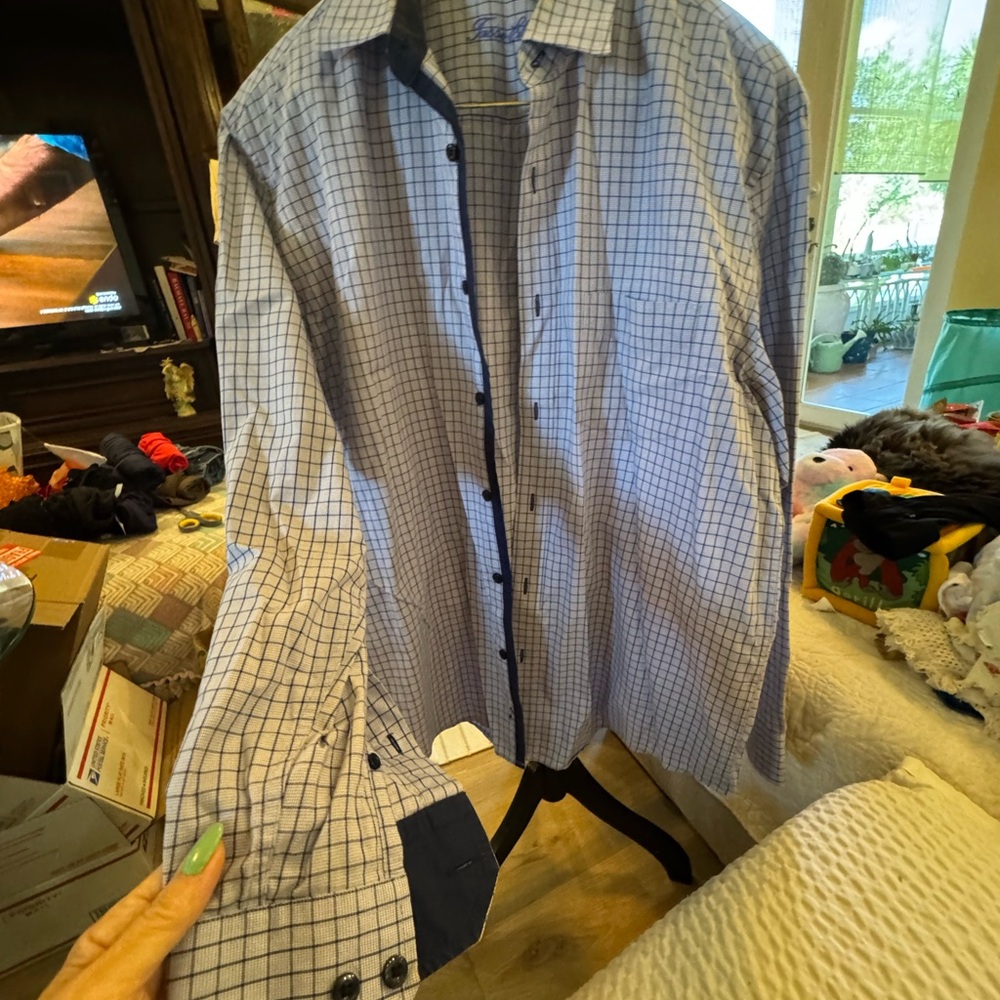 Tasso Elba med Men's Blue Checkered Shirt like new